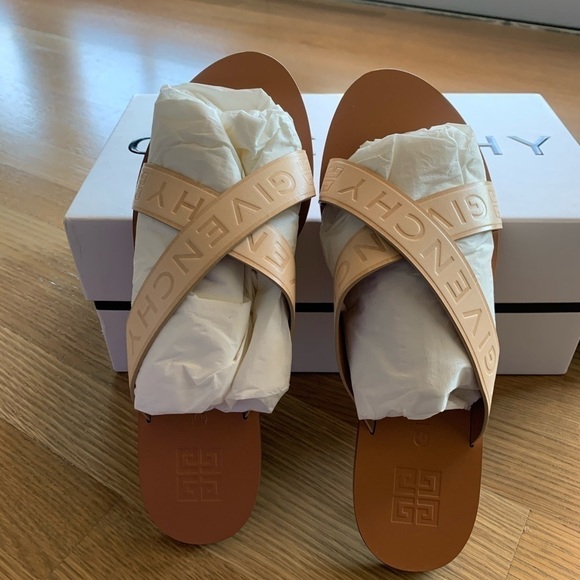 Givenchy 4G Logo Crisscross Sandals - Picture 3 of 9